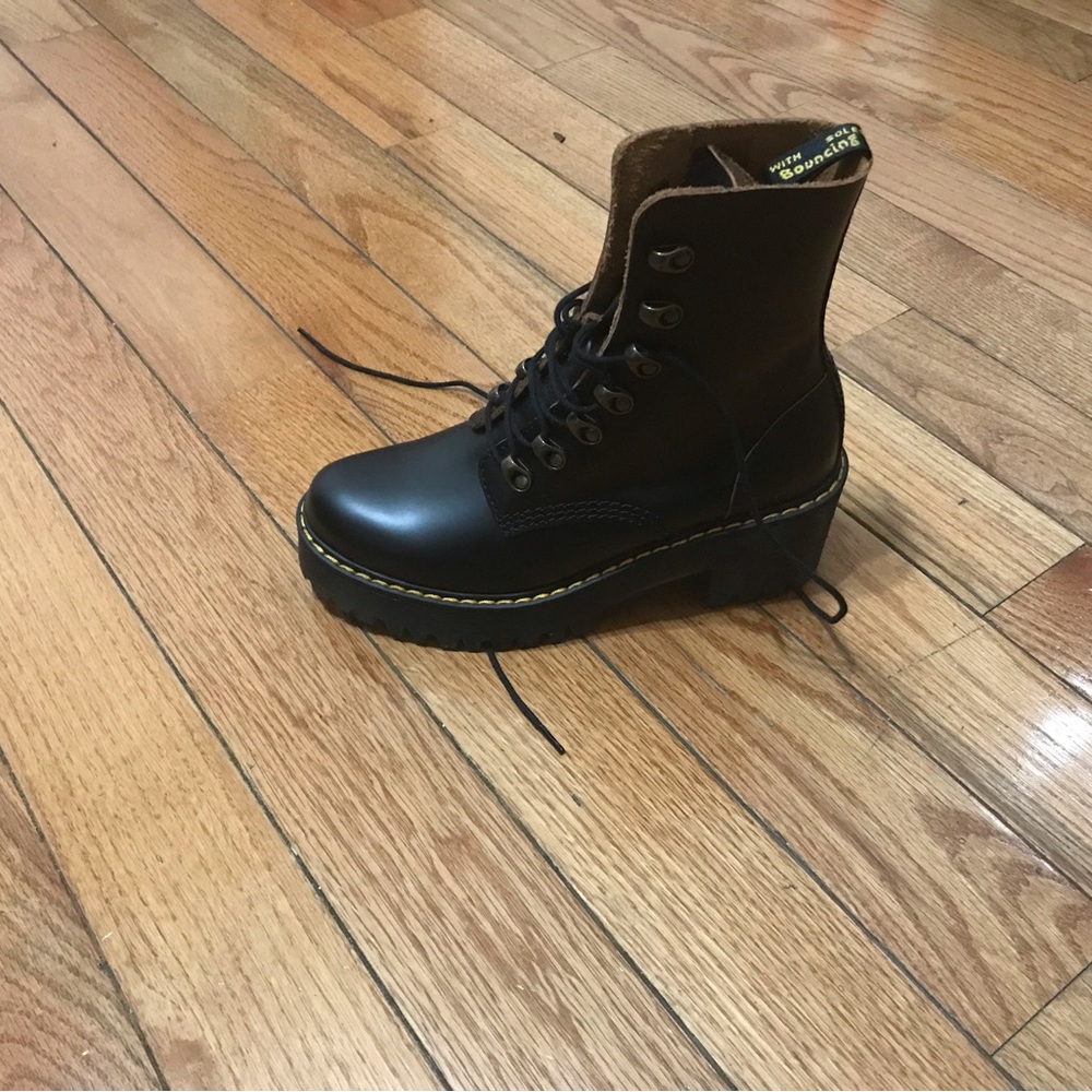 Leather Black Dr Marten Boots for Women
